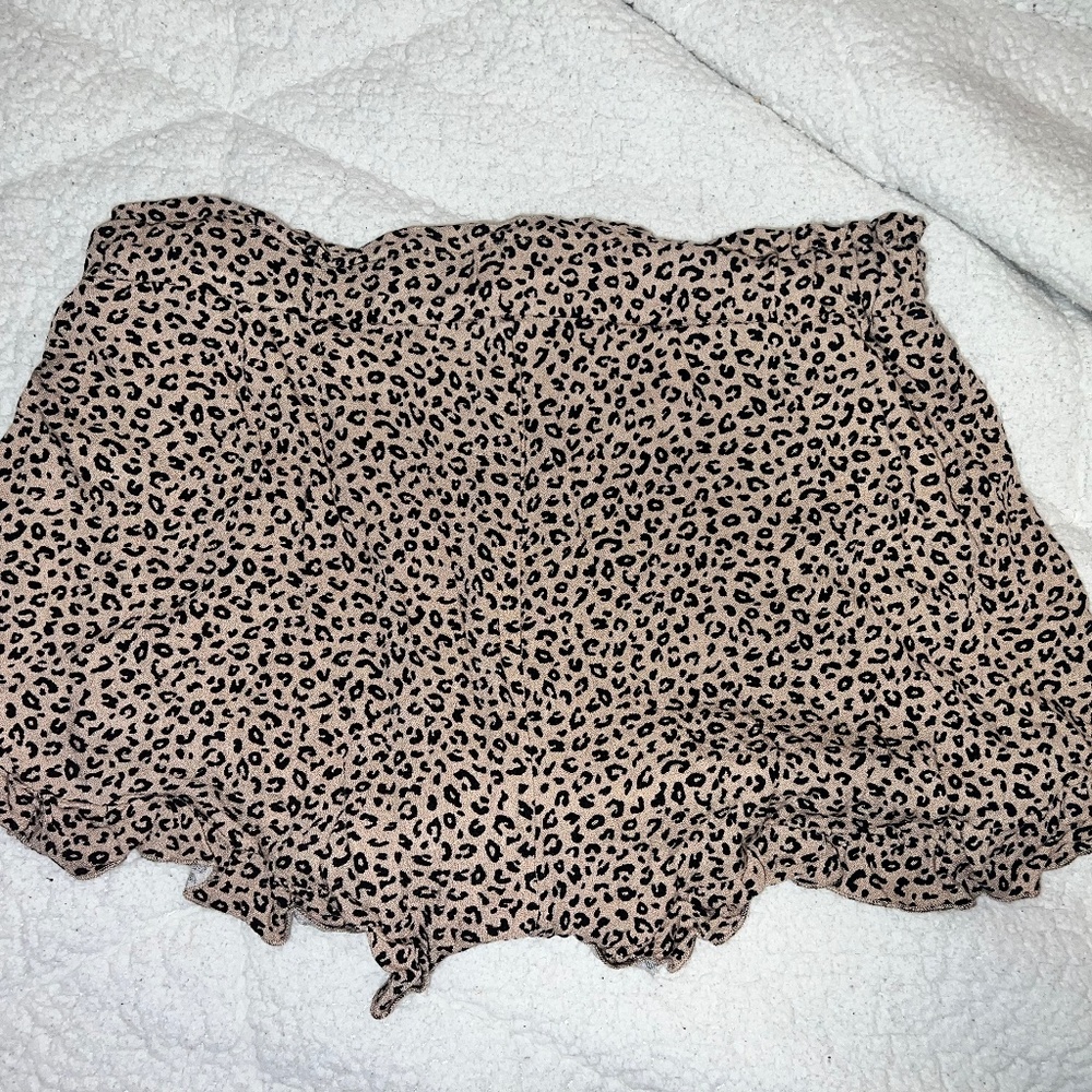 Cheetah print linen shorts, Francesca's, size medium